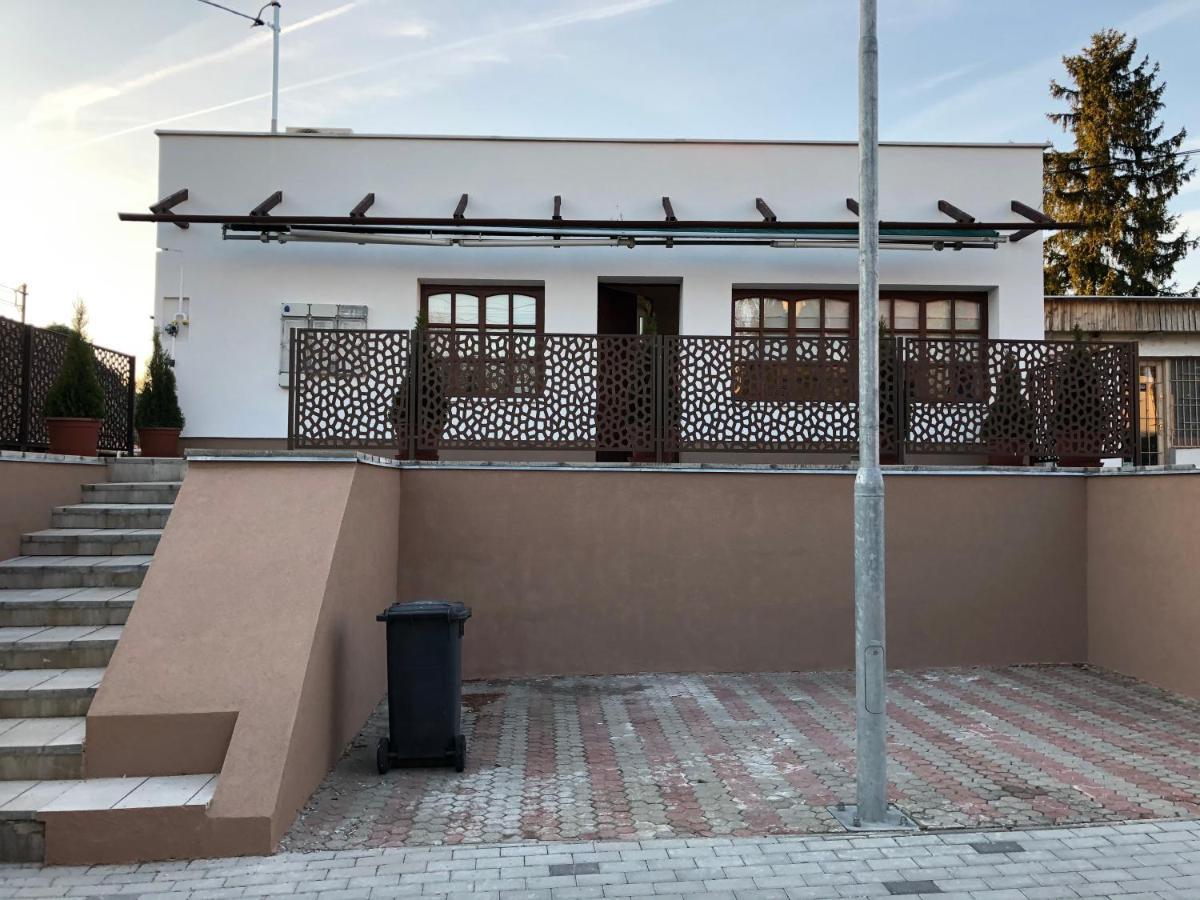 Varosi Idill Veszprem Bagian luar foto